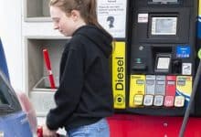 El aumento en los precios de la gasolina empuja a los taxistas al límite: 'Muy difícil' - National