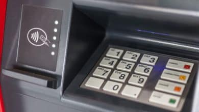 Las fallas de NFC permiten a los investigadores piratear un cajero automático agitando un teléfono