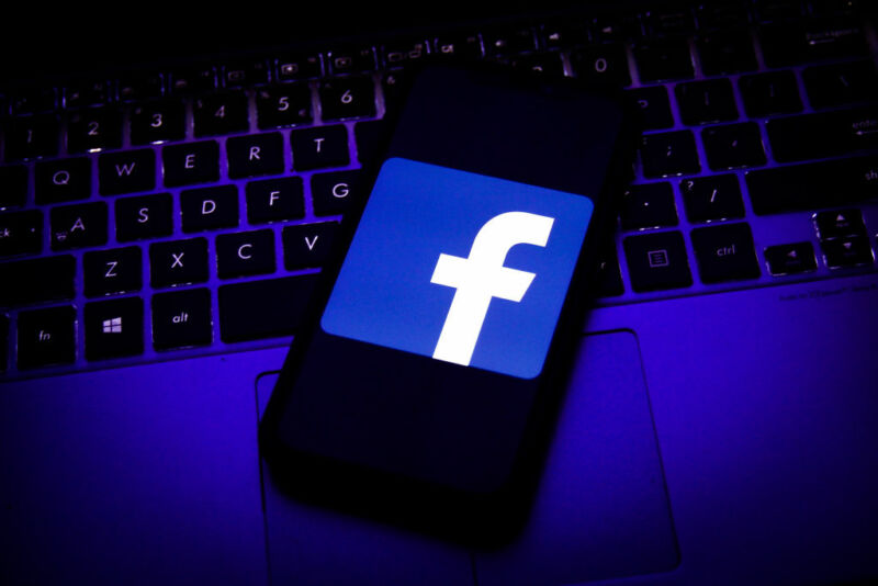 La interrupción de Facebook probablemente le costó a la compañía más de $ 60 millones