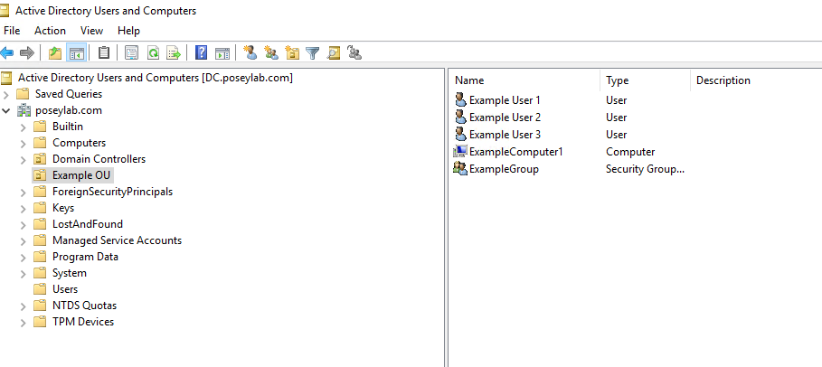 Captura de pantalla de usuarios y equipos de Active Directory con una unidad organizativa de ejemplo.