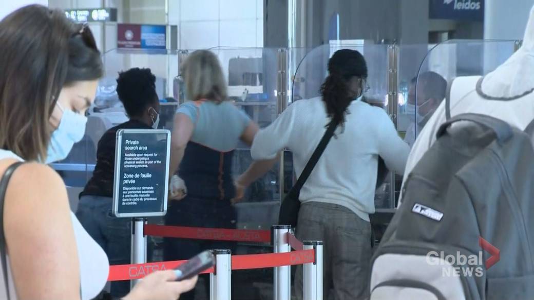 Haga clic para reproducir el video: 'El aeropuerto Pearson de Toronto recuerda a los viajeros qué evitar empacar'