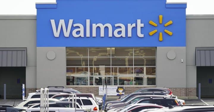 La inflación aleja a los compradores baratos de Walmart. Atraerlos de vuelta no será fácil, dicen los expertos - National