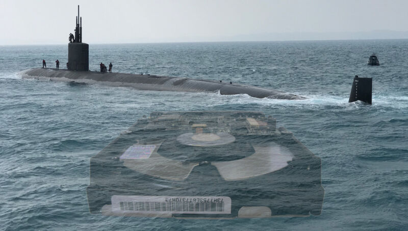 Un disco duro fantasmal ha sido retocado con Photoshop en una imagen de un submarino.
