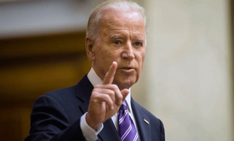 El presidente Biden firma una ley destinada a combatir el fraude de alivio de COVID