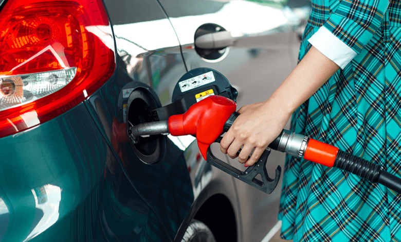 ¿Volverán a caer los precios de la gasolina esta semana?