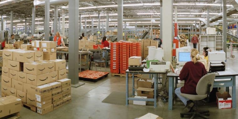 Amazon hizo videojuegos para sus trabajadores para reducir el tedio de los trabajos de almacén
