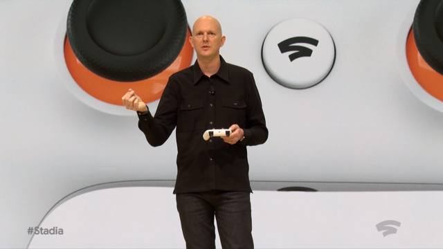 Phil Harrison de Google habla sobre el nuevo controlador Google Stadia en el evento de lanzamiento de la compañía. 