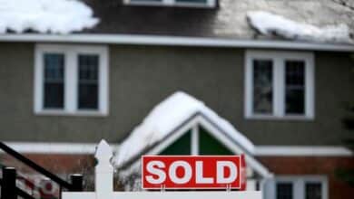 CREA pronostica que los precios de las viviendas en Canadá podrían caer un 5,9% en 2023 - National
