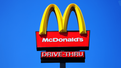 El presidente de McDonald's dice que la ley FAST de California acabará con los restaurantes