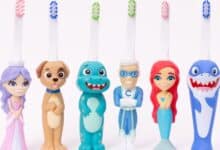 Los juguetes para cepillos de dientes hacen que limpiar los dientes sea una aventura para los niños